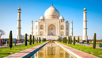 Day Tour of Taj Mahal
